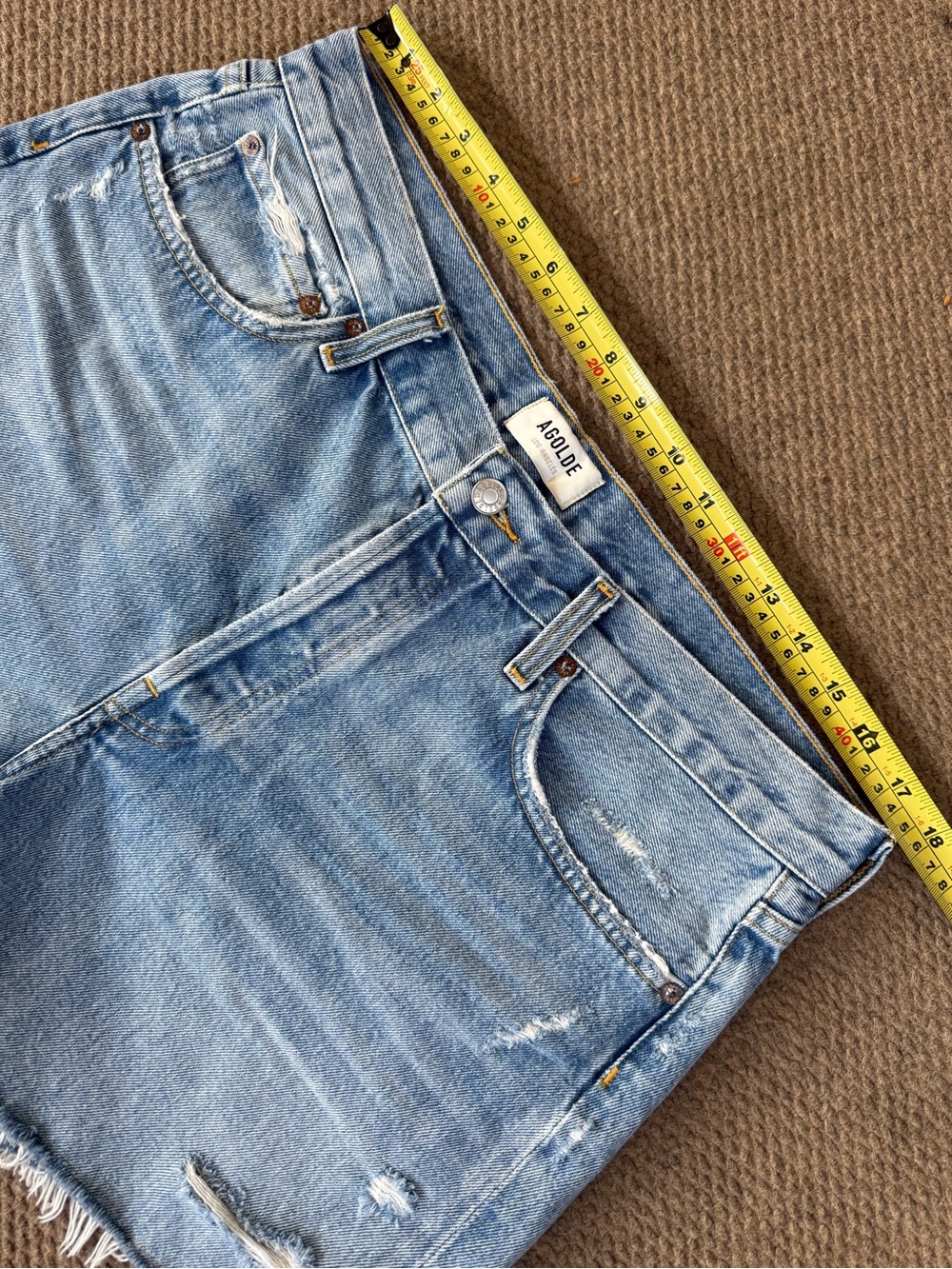 AGOLDE Women’s Parker Long Cut Off Denim Jean Shorts Women’s Size 31 WORN ONCE - Picture 4 of 9